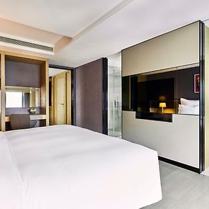 Deluxe King or Twin Room
